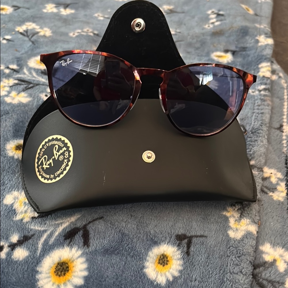 Ray-Ban Tortoise Sunglasses